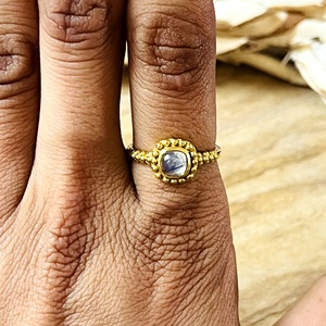 Anillo Boho de Piedra Lunar de Venta Caliente, Banda Étnica de Latón para Mujer, Chapado en Oro de 18k, Estilo Tribal Antiguo, Delicado con Cuentas, Solitario, Venta al por Mayor/OEM/ODM - Product Image 6