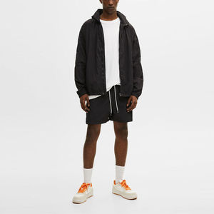 Ensemble court coupe-vent décontracté pour homme, idéal pour l'été, avec couleurs contrastées, vente en gros - Product Image 1