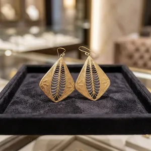 Boucles d'oreilles en laiton pur pour femmes – Fabricant de bijoux de mode faits à la main sur mesure - Product Image 2
