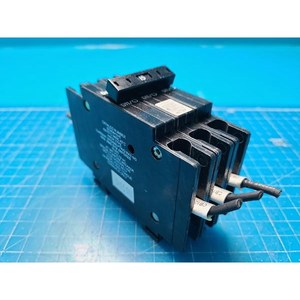 Disjoncteur tripolaire Eaton QCR3015T d'occasion – Pièces d'équipement semi-conducteur de marque Legacy - Product Image 6