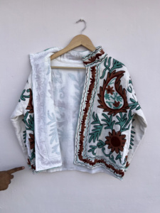 Blouson bomber à imprimé bohème avec fermeture éclair sur le devant, longueur standard, vêtements ethniques traditionnels d'artisanat de Jaipur, 100% coton brodé de fleurs - Product Image 2