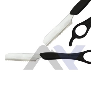 Rasoir de coiffure professionnel de qualité supérieure, style plume, lame unique en acier inoxydable, manche noir, personnalisable - Product Image 2