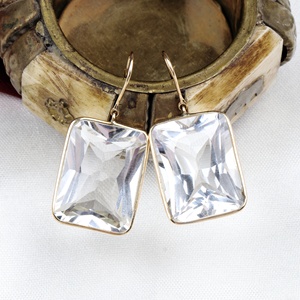 Boucles d'oreilles pendantes artisanales pour femmes, serties de topaze blanche naturelle, en or jaune massif 18 carats, certifiées IGI, bijoux classiques - Product Image 1