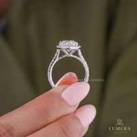 Bague de fiançailles classique en diamant de laboratoire en forme de poire avec halo, bordure halo sertie de diamants et bande pavée complète, bijoux de mariée