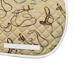Tapis de selle d'équitation imprimé pour l'entraînement quotidien, au look esthétique élégant et de haute qualité, avec des coutures robustes. - Product Image 4