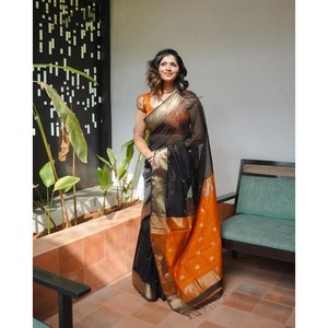 ATTRACTIVE BANARASI SOIE OR ZARI TISSANT TRAVAIL SAREE AVEC CHEMISIER INCOSÉ NOIR - Product Image 1