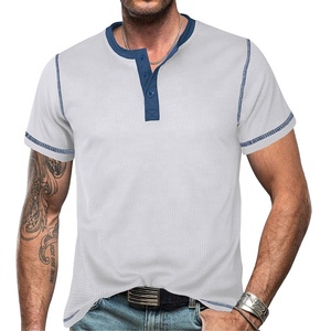 Haute qualité 200gsm 95% Polyester 5% Spandex bicolore classique Henley cou surdimensionné gaufré bouton col poche T-shirt pour hommes - Product Image 5