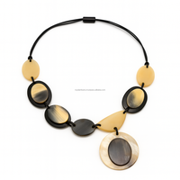 Collier en corne de buffle pour femmes le plus vendu à la main Design unique en couleur naturelle avec des bijoux personnalisés de qualité