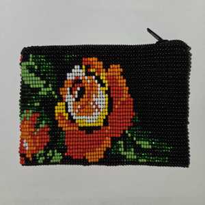 Porte-monnaie perlé fait main : motif rose en verre tchèque - Product Image 3