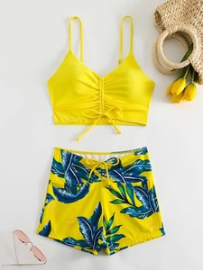 Conjunto de traje de baño de dos piezas con estampado tropical amarillo para mujer, pantalones cortos tankini con cuello en V profundo, ropa de playa, poliéster elástico de spandex - Product Image 2