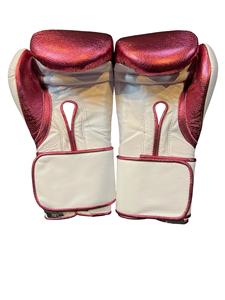 Gants de boxe Sanda personnalisés en cuir de vachette premium avec fermeture auto-agrippante, rose-blanc métallisé extensible – Sans boxe, pas de vie - Product Image 3