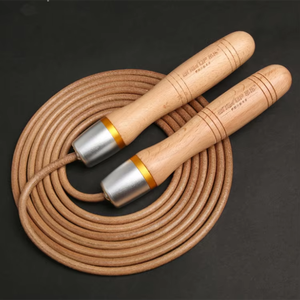 Nouvelle Corde à sauter légère de 1 kg en cuir de vachette avec poignées en bois pour entraînement sportif rapide, longueur 3 m, unisexe, vente en gros directe usine - Product Image 2