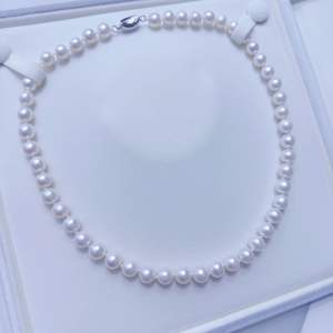 สร้อยคอมุกน้ำจืดธรรมชาติจูจี้ ขนาด 8-9 มม. ตัวล็อคเงินแท้ S925 แสงเงางาม ตำหนิเล็กน้อย ไม่มีแกน - Product Image 2