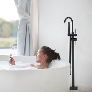 Rubinetto doccia a pavimento nero opaco ad alta portata con finitura spazzolata, miscelatore per vasca da bagno, soffione doccia autoportante - Product Image 4
