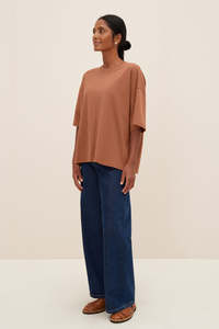 Camiseta de Verano al por Mayor para Mujer, 100% Algodón, Cuello Redondo, Logotipo OEM Personalizado, Diseño de Color Personalizado, Corte Cuadrado, Transpirable, Manga Larga, Ajuste Regular - Product Image 4