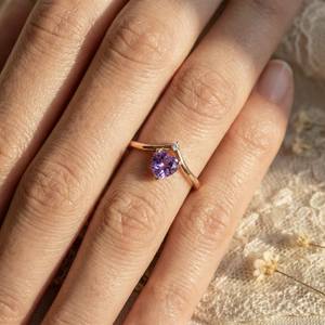 Anillo de Amatista en Forma de Corazón, Anillo de Oro Rosa con Diseño de Hueso de la Suerte, Anillo de Promesa Delicado para Ella, Joyería de Corazón con Piedra Púrpura, Piedra de Nacimiento de Febrero - Product Image 2