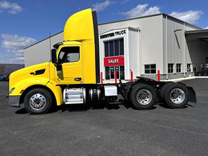 Used 2021 PETER BLIT Conventional Day Cab 579 400Hp Diesel Axles 6x4 Wheelbase 186 Front Axle 12,000 Automatic Transmission - Product Image 3