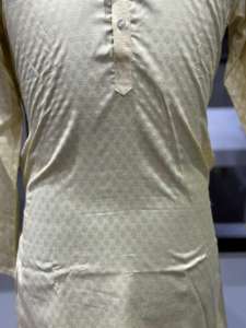 Kurta Hecha a Mano por Proveedor Indio, Perfecta para Ceremonias Religiosas o Festivales y Uso Diario, Disponible al Mejor Precio - Product Image 4