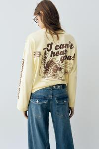 เสื้อยืดแขนยาวผู้หญิง OEM แบบกำหนดเอง เสื้อยืดคอตตอนพรีเมียมใส่สบายสำหรับผู้หญิง ผู้ผลิตเสื้อผ้าพร้อมโลโก้ตามสั่ง - Product Image 6