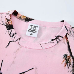 Crop top à imprimé camouflage rose pour femme, manches courtes, col rond, coupe ajustée, t-shirt décontracté, respirant, en coton tricoté, écologique - Product Image 2