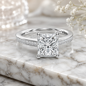 Anillo de Compromiso con Diamante Corte Princesa y Diamantes Redondos Decorativos |   Anillo Solitario de Oro Blanco de 14K, Joyería Nupcial Elegante para Mujer - Product Image 4