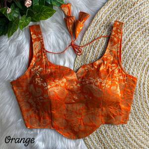 Blusa Banarasi de Tela Pesada con Bordado Floral y Detalles en Tricot, Sin Mangas, Corta, para Mujer, Ideal para Bodas y Fiestas - Product Image 5