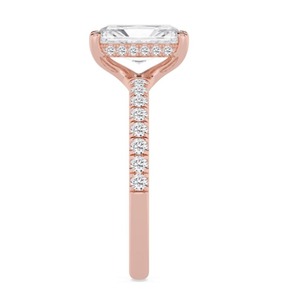 Bague de fiançailles de luxe classique en or rose 10 carats avec diamant solitaire de laboratoire taille radiant et taille rond de 2,42 carats au total - Product Image 6