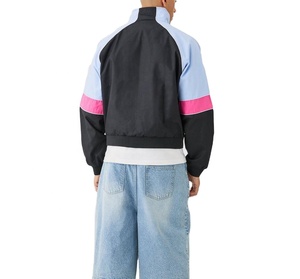 เสื้อแจ็กเก็ตผ้าไนลอนแบบหลวมสำหรับผู้ชายชุดสตรีทแวร์ผ้าเย็บปะติดสำหรับฤดูใบไม้ผลิโลโก้ตามสั่ง - Product Image 3