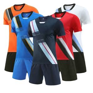 Conjunto de uniforme de fútbol personalizado sublimación unisex anti sudor transpirable camiseta de fútbol y pantalones cortos fabricante de uniformes de fútbol personalizados - Product Image 1