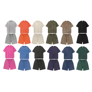 Conjunto de 2 piezas de moda para hombre: Camiseta oversize de algodón con estampado gráfico vintage y lavado ácido, y pantalones cortos casuales. - Product Image 5