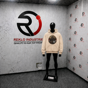 Sweat à capuche oversize beige délavé pour homme, imprimé graphique vieilli, style streetwear, tenue quotidienne d'automne, coton premium, élégant et confortable - Product Image 3