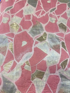 Tissu brocart en polyester Zari de 58 pouces, 170 GSM |   Tissu jacquard métallique pour vêtements de mariée, tenues de soirée et vêtements de luxe - Product Image 2
