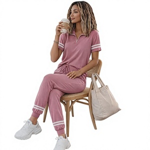 Ensemble de survêtement 2 en 1 pour femmes, rose, à capuche, demi-zip, manches longues, couleur unie, coupe décontractée, avec poches latérales, pour l'automne - Product Image 1