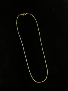 Collier Tishya en or rose plaqué avec chaîne maille forçat, diamant et moissanite, unisexe, pour usage quotidien, design simple et élégant, bijou raffiné - Product Image 1