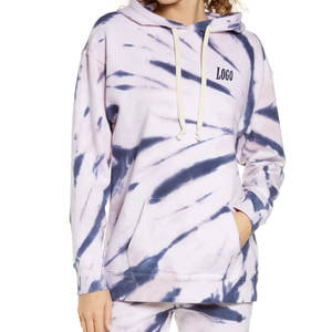 Sudadera con capucha y logo, diseño de manga larga con bolsillo canguro, tela suave de bajo costo, estilo tie-dye, corte holgado. - Product Image 1