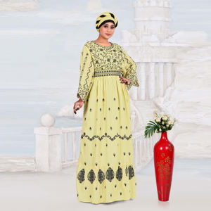 Robe longue en rayonne avec imprimé complexe sur toute la surface, manches évasées, taille cintrée et silhouette élégante au sol - Product Image 4