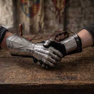 Guantes de Acero Góticos Hechos a Mano, Armadura Medieval de Caballero, Guantes Plateados de Acero Inoxidable para Cosplay y Protección - Product Image 5