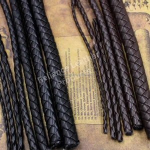 Modèle de résultats de bijoux en cuir tressé Bolo noir. Cordon en cuir tressé Bolo - Product Image 5