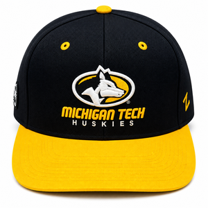Casquette Snapback 6 Panneaux Zephyr Michigan Tech Huskies Noire et Or avec Logo Brodé Unisexe – Style Décontracté - Product Image 5