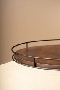 Wholesale Luxury Round Walnut Dining Tray Bulk Hotel Restaurant Serving Platter Elegant Black Metal Frame Tableware - Product Image 3