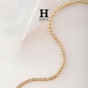 Pulsera de Diamantes Cultivados en Laboratorio de Oro Blanco de 14K de Lujo, Certificada por IGI, Corte Brillante Redondo - Product Image 6