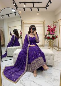 Ensemble Anarkali en polyester brodé violet avec dupatta, coupe ample, tenue traditionnelle indienne et pakistanaise pour femme, longueur ras du sol - Product Image 4