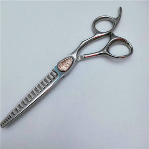 กรรไกรตัดขนตา Ovexa Surgical ขนาด 10 มม. สำหรับมืออาชีพ ปลายเรียบ จับถนัดมือ ทนทาน ผลิตจากสแตนเลสสตีล พร้อมส่งสำหรับร้านเสริมสวย - Product Image 2