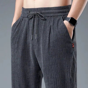 Pantalon de jogging d'été en soie glacée pour homme, pantalon décontracté en lin, large et léger, idéal pour se détendre à la maison au printemps et en été - Product Image 3