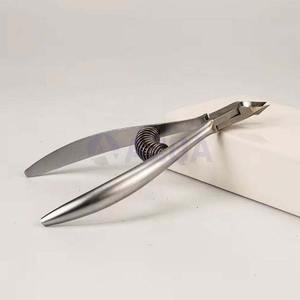 Cortauñas Profesional de Acero Inoxidable con Hoja Curva, Abertura de Mandíbula Ancha, Diseño Personalizado para Uso en Dedos de Bebés - Product Image 2