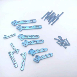 Plaques TPLO vétérinaires en acier inoxydable de qualité supérieure 2.0/2.4/2.7/3.5MM avec vis de blocage, ensemble de 182 pièces, implants orthopédiques osseux - Product Image 1