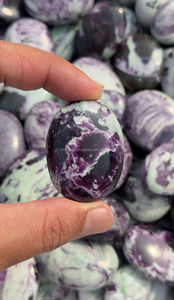 Piedra de Kammererita Natural, Cristal Curativo Morado Tallado, Cristal de Energía para Meditación, Reiki y Chakras - Product Image 6