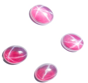 Rubis étoilé transparent ovale 11x14 mm 10 carats, cabochon poli créé en laboratoire avec effet étoile à 6 branches pour la fabrication de bijoux - Product Image 1