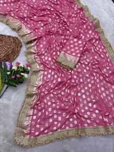 Sari de viscosa georgette suave de diseñador, teñido a mano, con blusa de la misma tela que el sari, con elegante encaje en el otro lado. - Product Image 2
