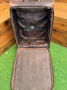 Valise à roulettes en cuir de vachette usinée à la main personnalisable tendance la plus récente et ensembles combinés de sac à dos en cuir usiné à la main - Product Image 6